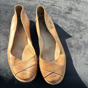 The Frye Company Women’s Tan Leather Flats